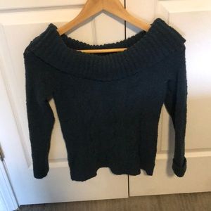 Free People Chunky off the shoulder sweater. Small